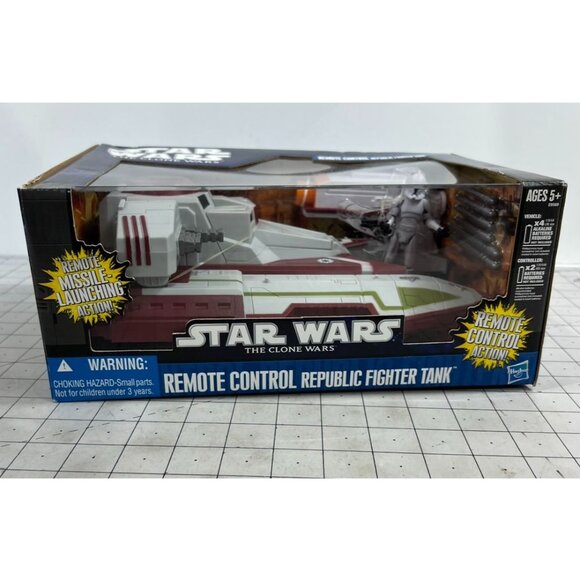 Star Wars Clone Wars Vehicle Remote Control Republic Tank Fighter NIB NEW - Picture 1 of 9